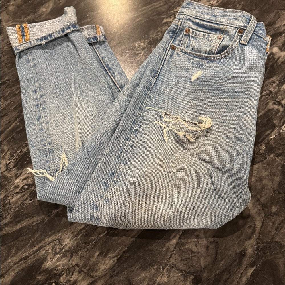Levi's Light Blue Distressed Women's Cropped Jeans